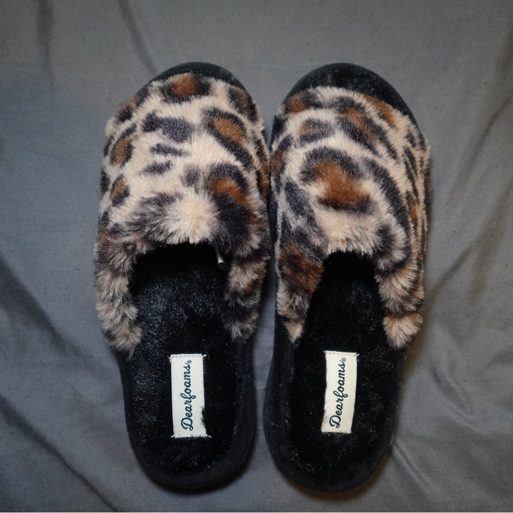 Dearfoams Cozy Black Slippers